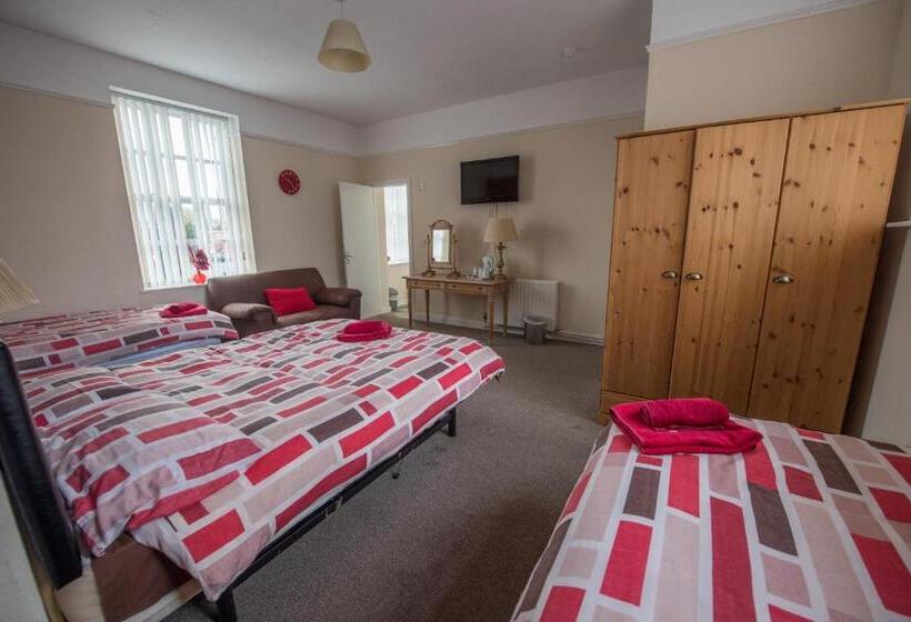 家庭间, The Rodney