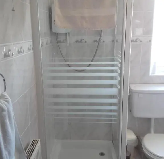 Standard Yhden Hengen Huone, Clumber House