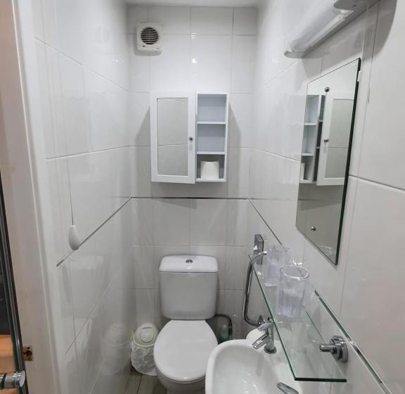 １階のスタンダードルーム, The Braemar Southport