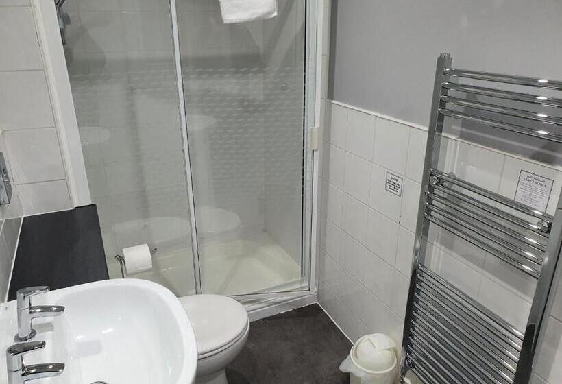 キングサイズベッドのデラックスルーム, The Braemar Southport