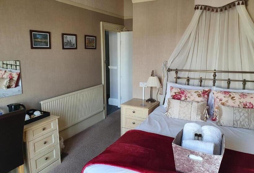 キングサイズベッドのデラックスルーム, The Braemar Southport