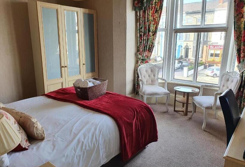 キングサイズベッドのデラックスルーム, The Braemar Southport