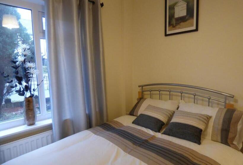 Дом 1 Спальня, Birdholme House