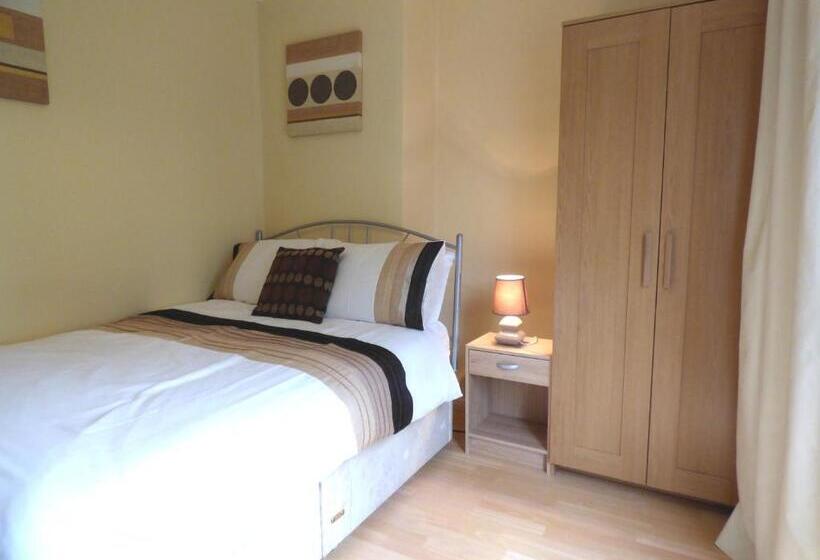 Дом 1 Спальня, Birdholme House