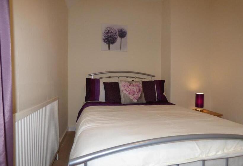 Дом 1 Спальня, Birdholme House