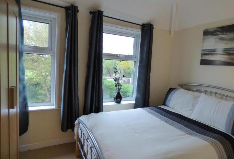 Дом 1 Спальня, Birdholme House