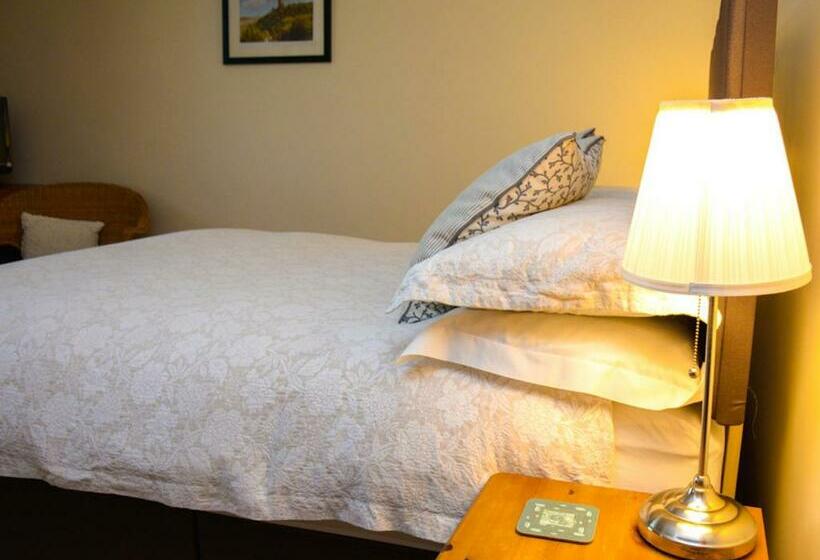 Номер Стандарт, Clarke Cottage Guest House