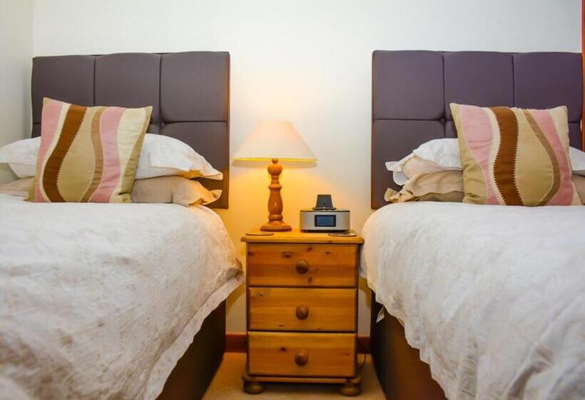 Номер Стандарт, Clarke Cottage Guest House