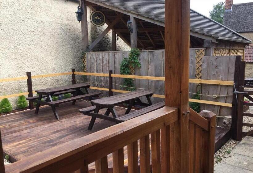 Студия Стандарт, The Radnor Arms