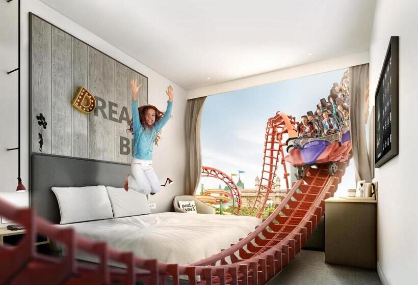 غرفة عائلية, Rove At The Park