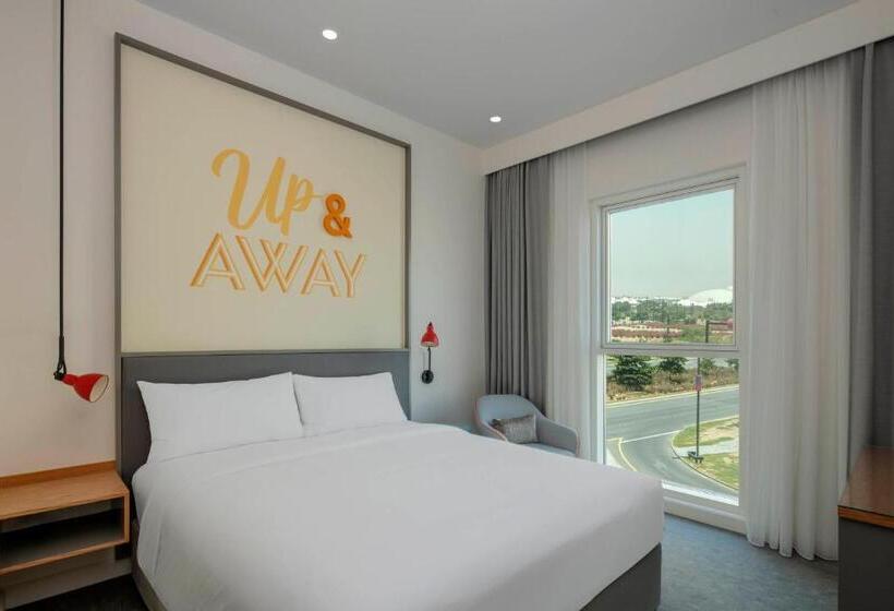 غرفة عائلية, Rove At The Park