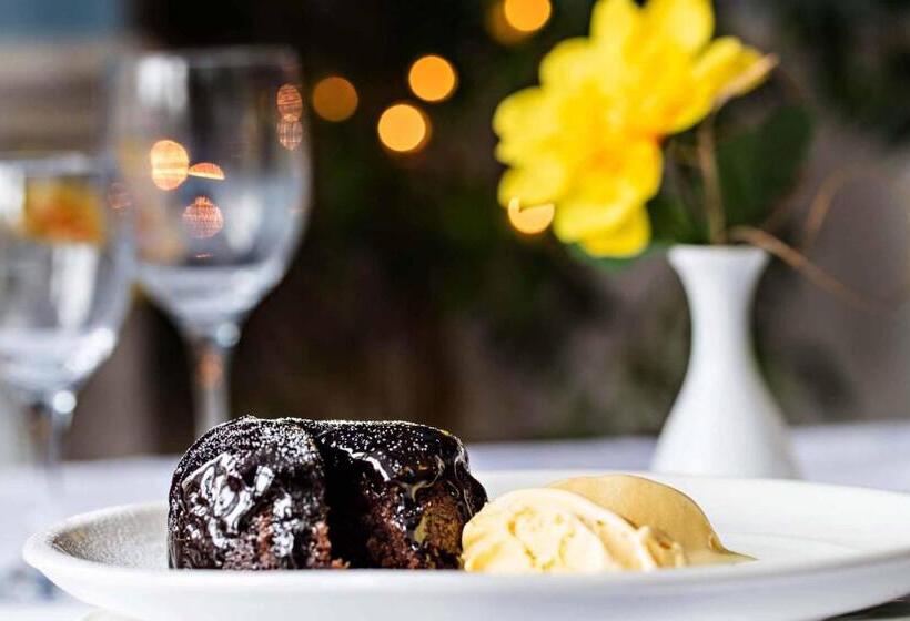 غرفة سوبيريور, Atlanta