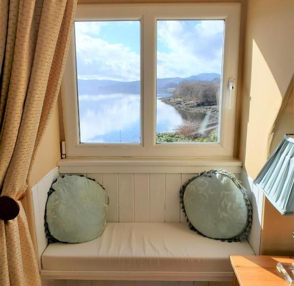 اتاق لوکس با چشمانداز دریا, Rudhanacraige