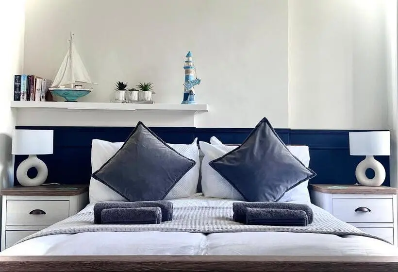 デラックスルーム, Farr Bay Inn