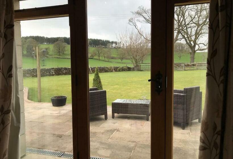 デラックススイート, Green Grove Country House