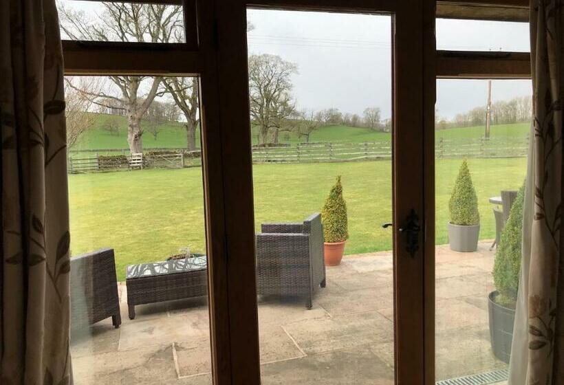 デラックススイート, Green Grove Country House