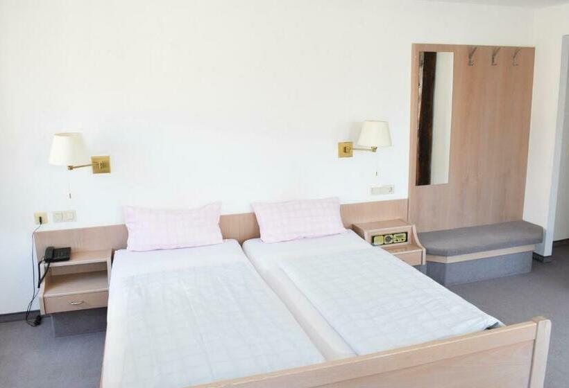 Номер Стандарт, Dominikaner