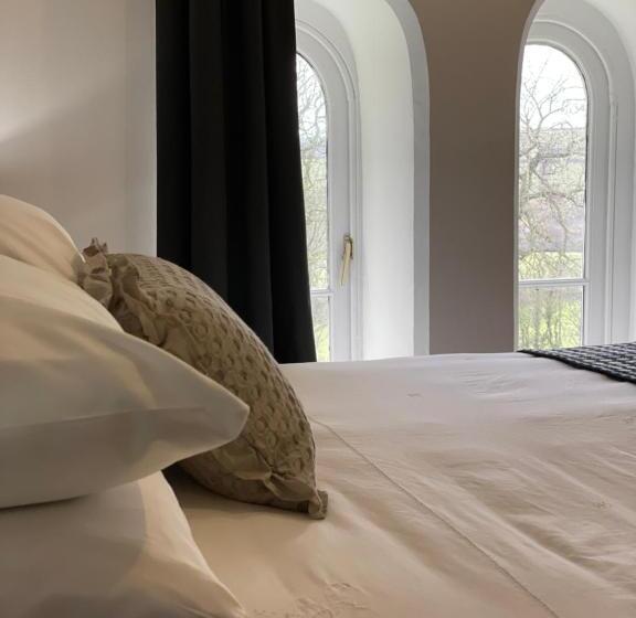 غرفة ديلوكس سرير كينج, Caemorgan Mansion