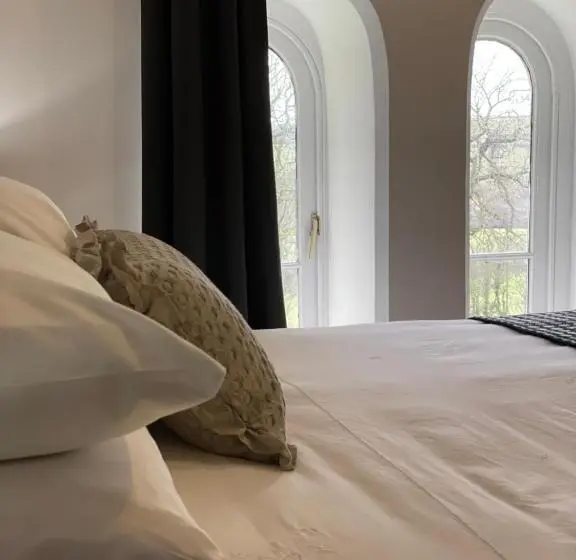 キングサイズベッドのデラックスルーム, Caemorgan Mansion