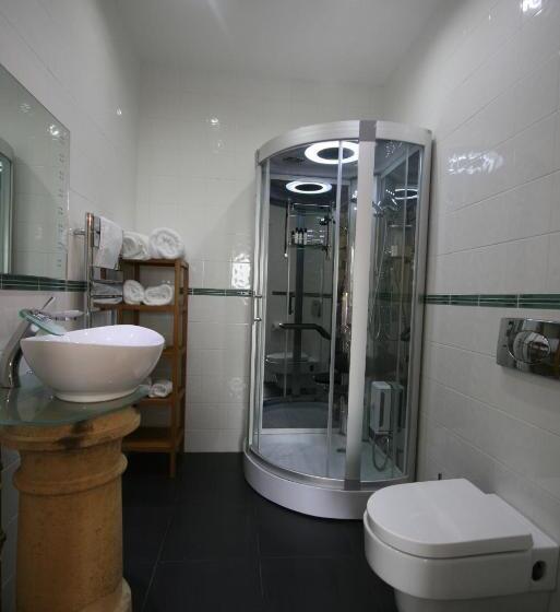 غرفة سوبيريور سرير كينج, Caemorgan Mansion