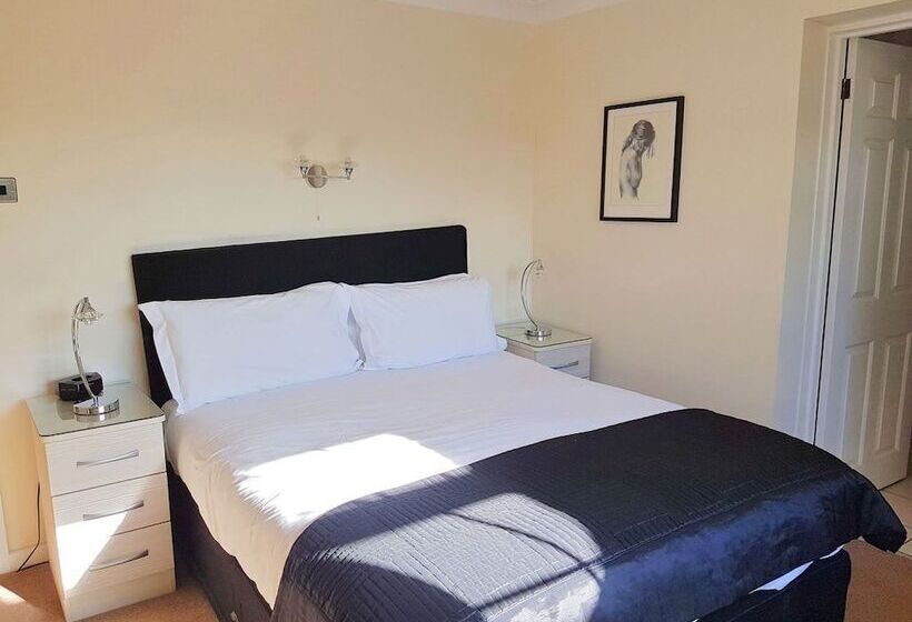 غرفة قياسية, Druid House