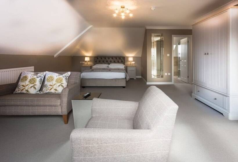 غرفة سوبيريور, Druid House