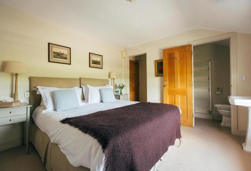 标准间, The East End Arms