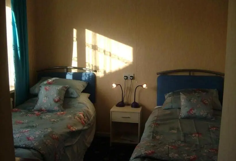 اتاق استاندارد, Tremains Guest House