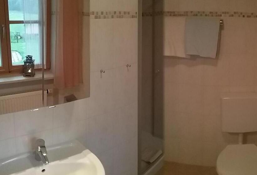 Apartament 2 Dormitoris, Schusterbauer   Chiemgau Karte