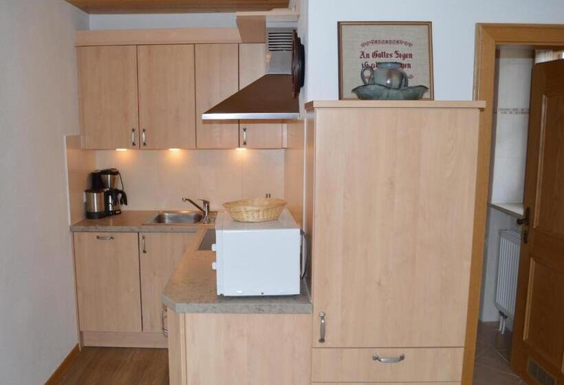 Apartament 2 Dormitoris, Schusterbauer   Chiemgau Karte