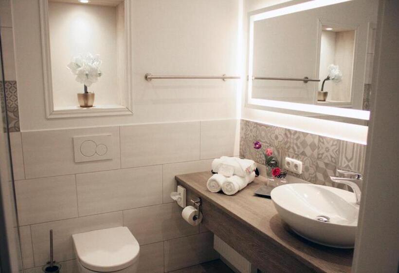 标准间, Winzerhotel Trautwein