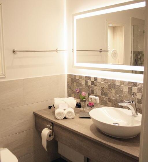 标准间带阳台, Winzerhotel Trautwein