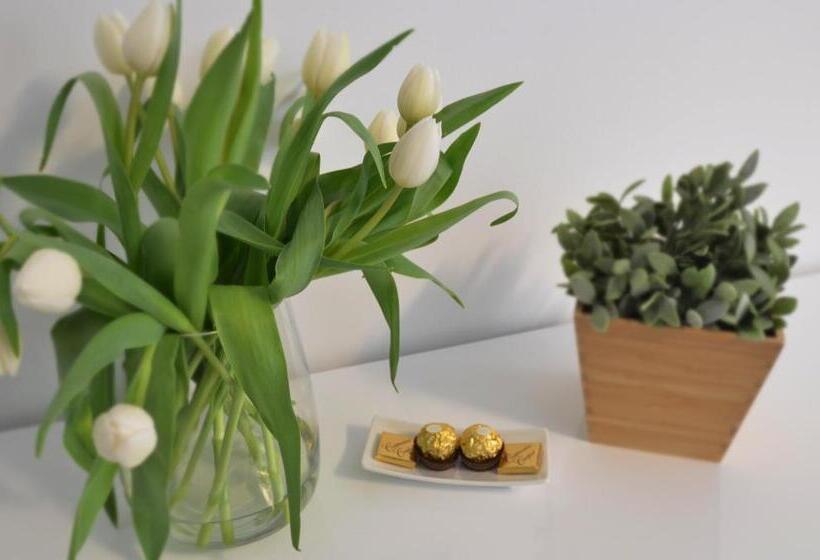 Perhesviitti, Munich Apart