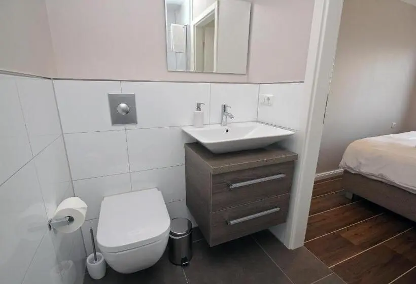 Huoneisto 1 Makuuhuone, Meerblick Lemkenhafen