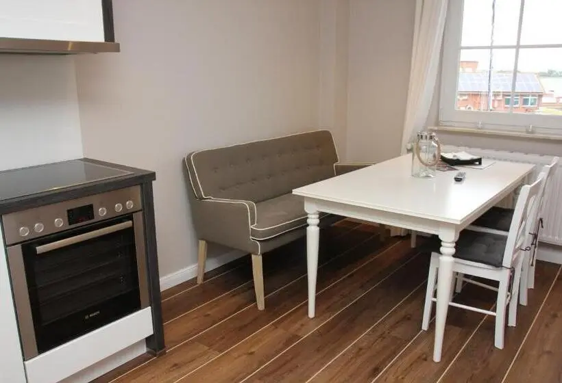 Duplex-huoneisto 1 Makuuhuone, Meerblick Lemkenhafen