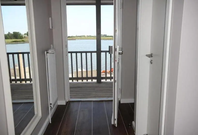 Duplex-huoneisto 1 Makuuhuone, Meerblick Lemkenhafen