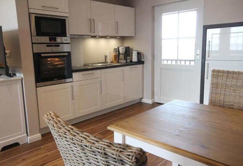 带2个卧室的公寓, Meerblick Lemkenhafen