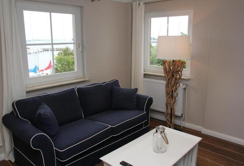 带2个卧室的公寓, Meerblick Lemkenhafen