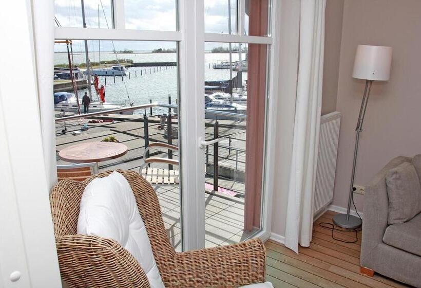 带1个卧室的带阳台的公寓, Meerblick Lemkenhafen