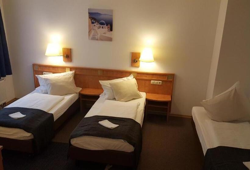 غرفة قياسية ثلاثية, Moosburger Hof