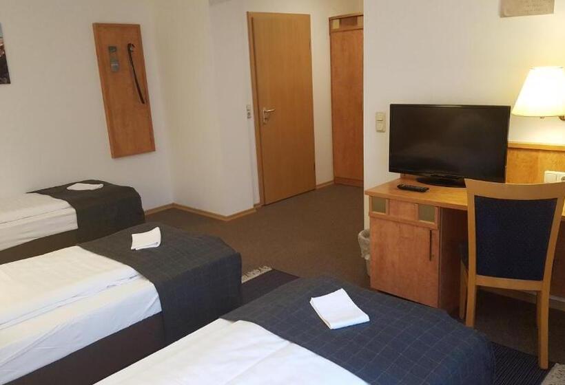 غرفة قياسية ثلاثية, Moosburger Hof