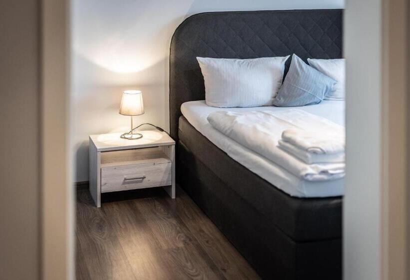 3ベッドルームアパートメント, Living Neuburg