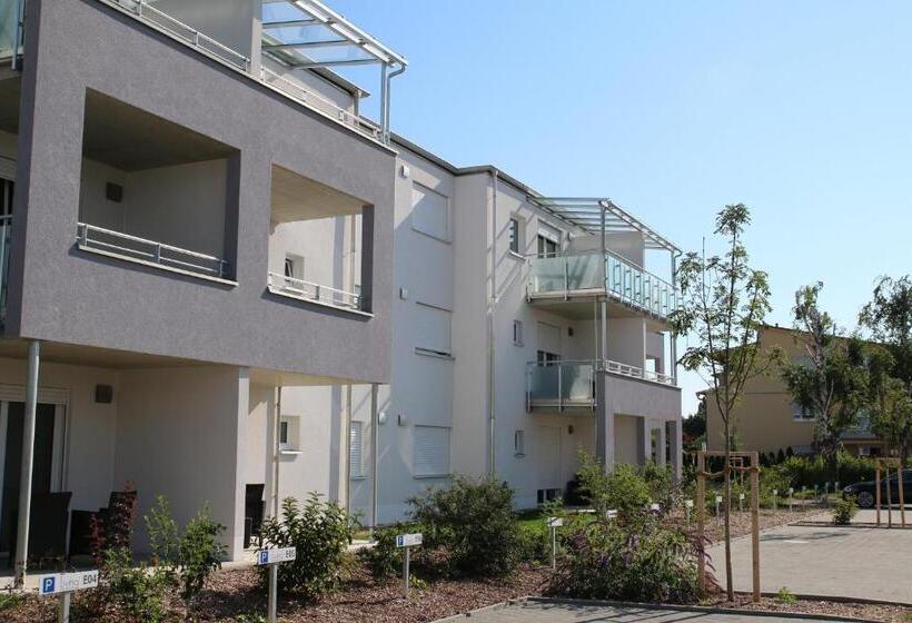 2ベッドルームアパートメント, Living Neuburg