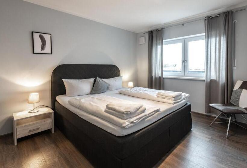 Апартаменты 3 Спальни, Living Neuburg