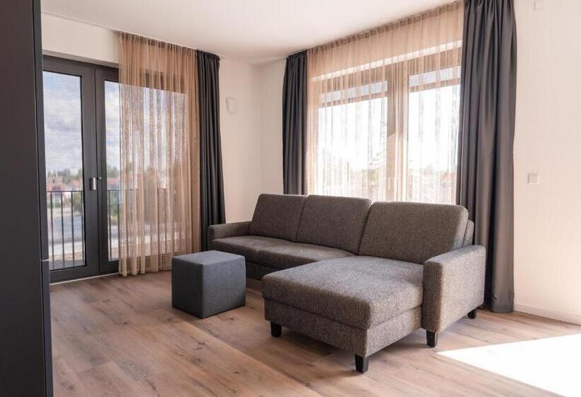 3ベッドルームアパートメント, Living Neuburg