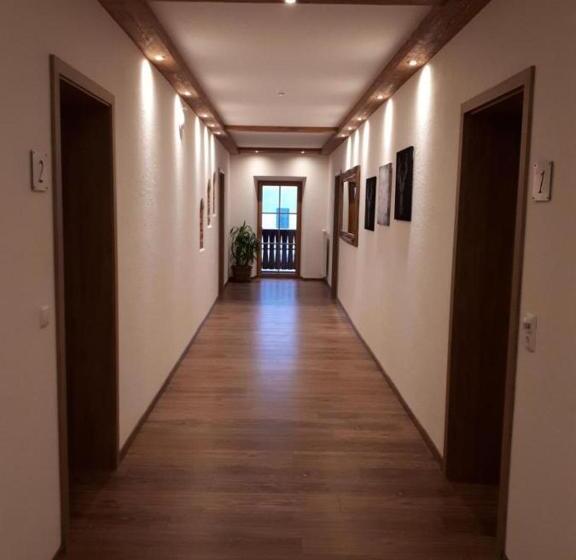 디럭스 룸, Wurznwirt