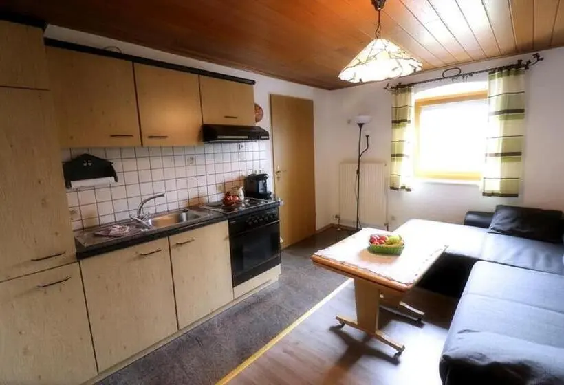 Apartament 1 Dormitor, Kieslinger Hilde