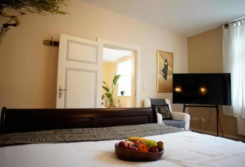 Deluxe Neljän Hengen Huone, Bed & Breakfast Sahara