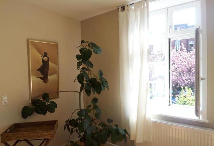 Четырехместный Номер Deluxe, Bed & Breakfast Sahara