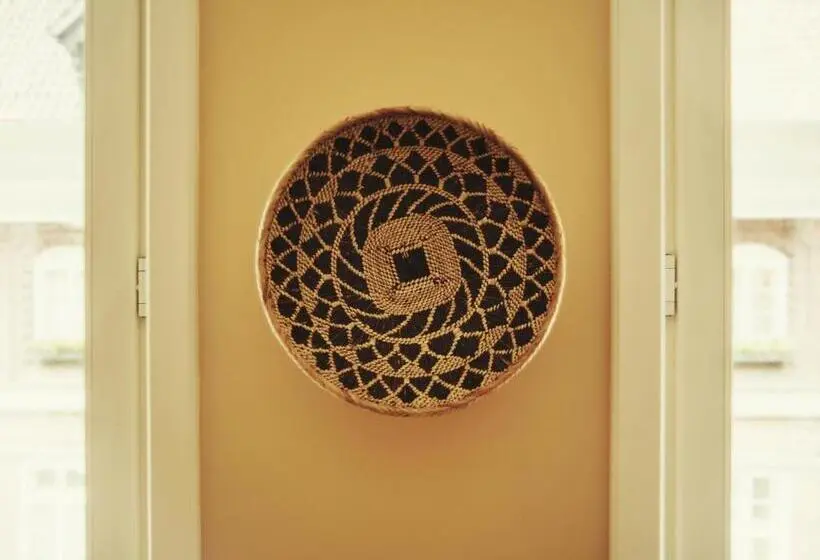 Deluxe Kolmen Hengen Huone, Bed & Breakfast Sahara